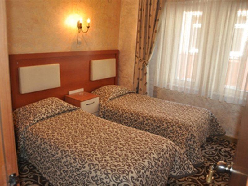 Kaya Madrid Hotel Istanboel Buitenkant foto