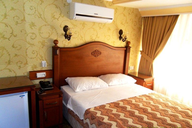 Kaya Madrid Hotel Istanboel Buitenkant foto